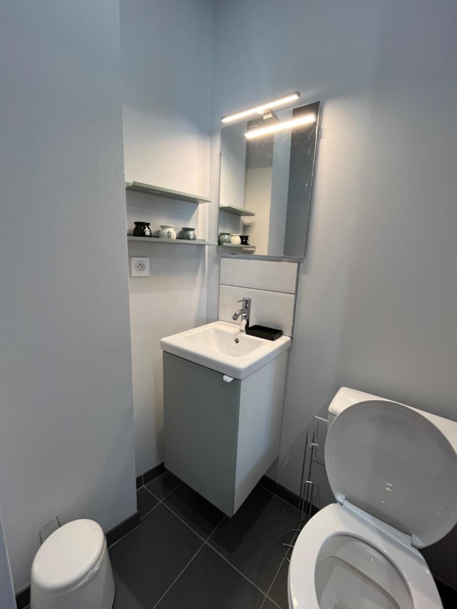 Immeuble La Doa Proche Chu Apartment *